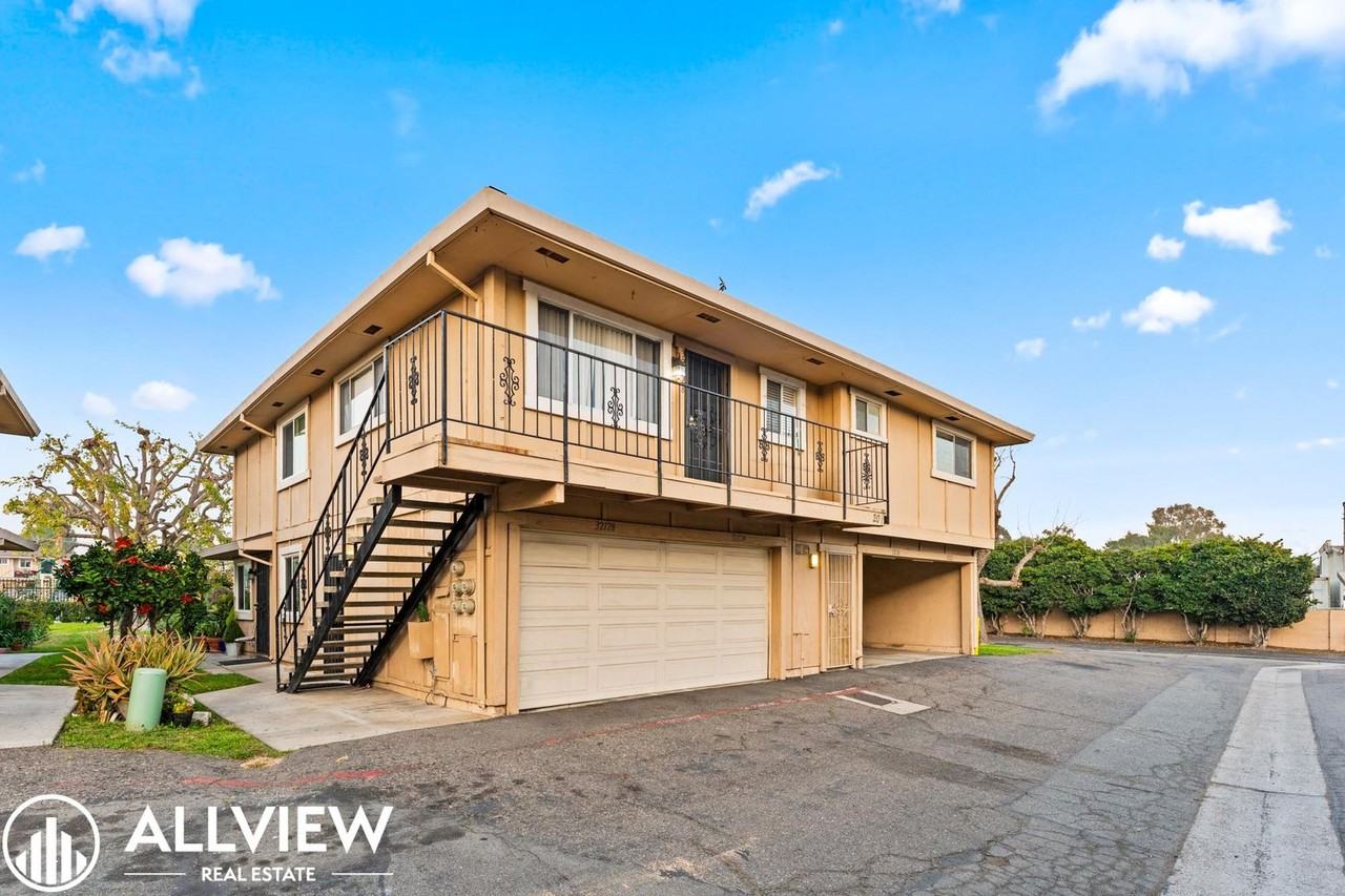 32128 Paseo Carolina - Photo 2 of 16