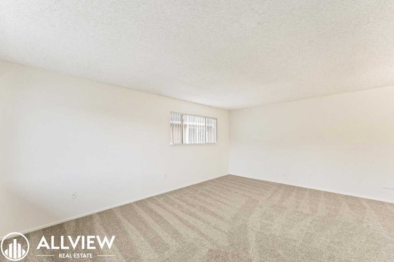 32128 Paseo Carolina - Photo 4 of 16