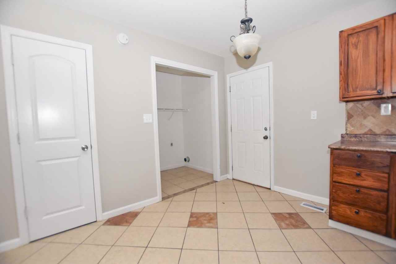 4740 Blue Haven Dr Nw - Photo 4 of 12