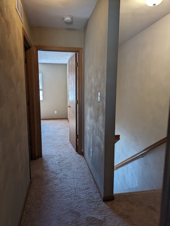 111 Northtowne St - Photo 3 of 17