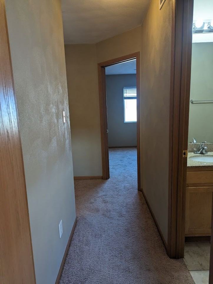 111 Northtowne St - Photo 5 of 17