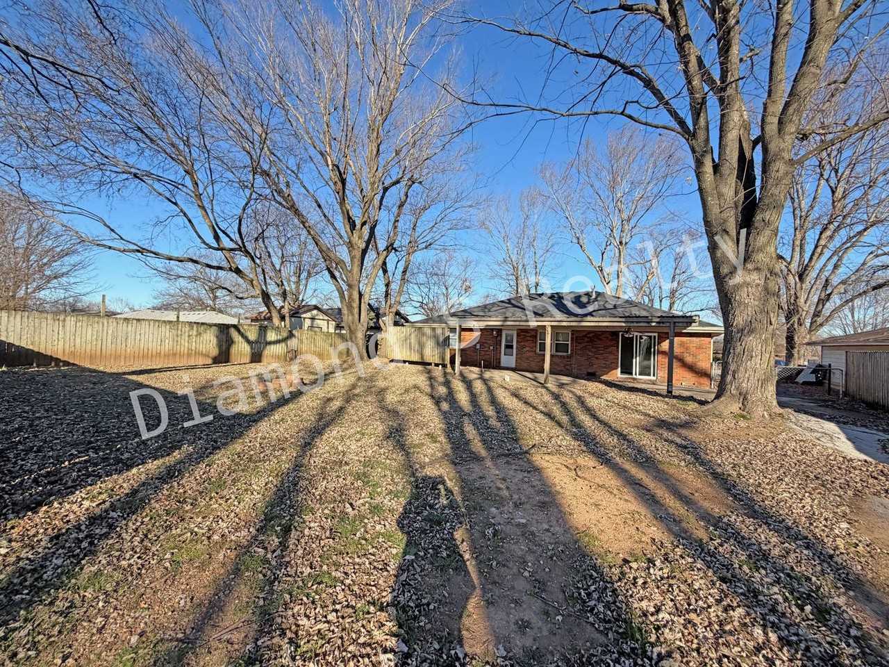 2224 W Village Ln - Photo 4 of 16