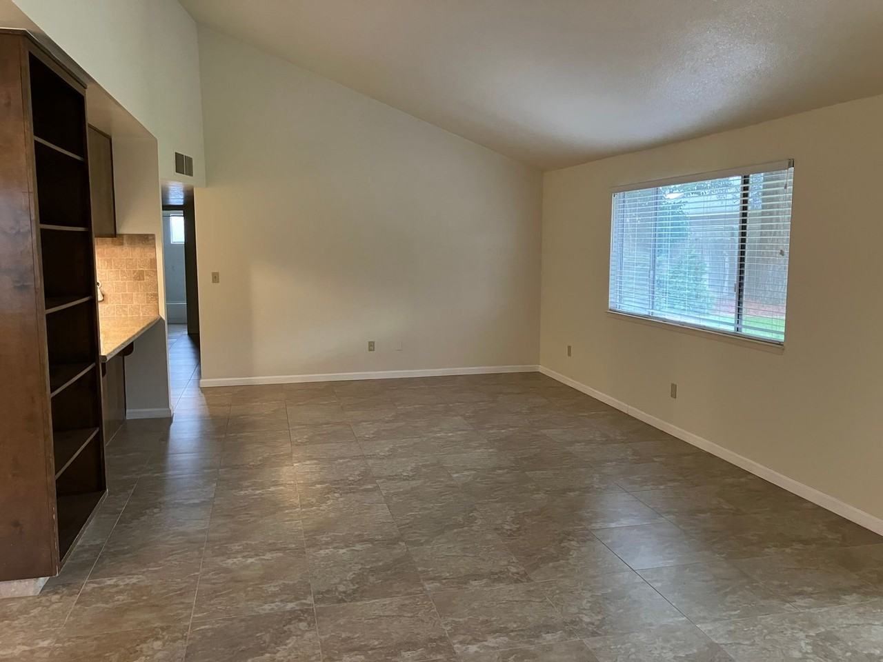 1213 Satariano Ln - Photo 7 of 15