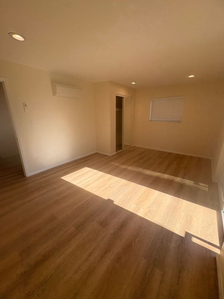 232-248 Wolff Street - Photo 4 of 18