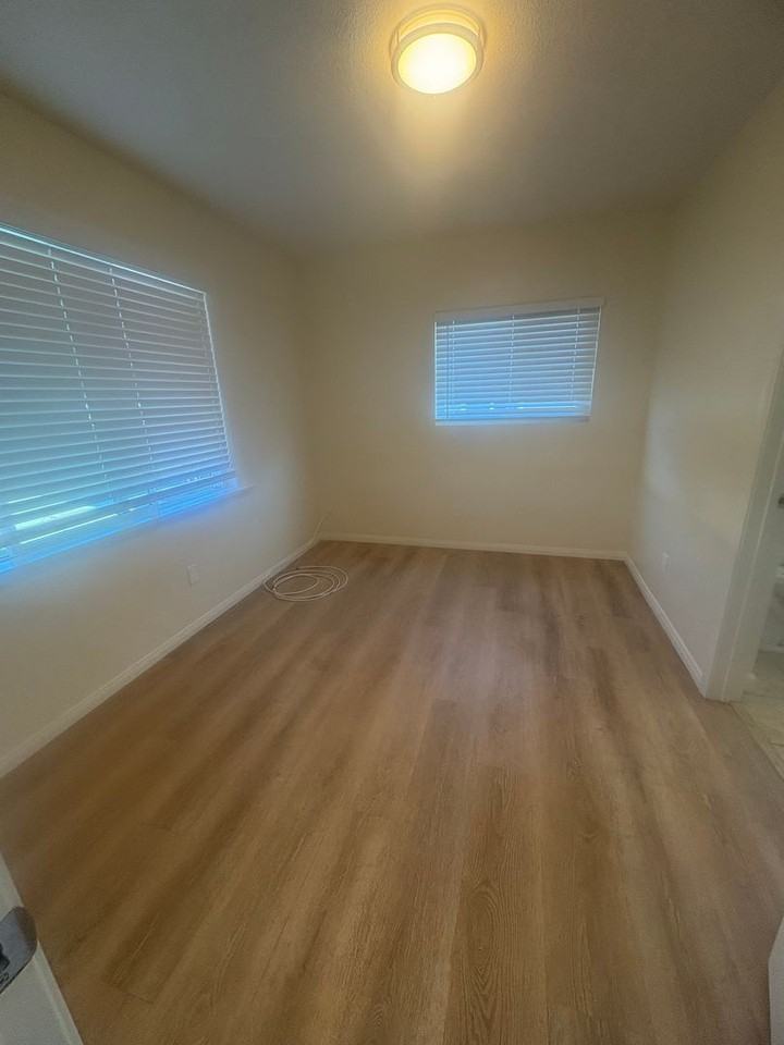 232-248 Wolff Street - Photo 7 of 18