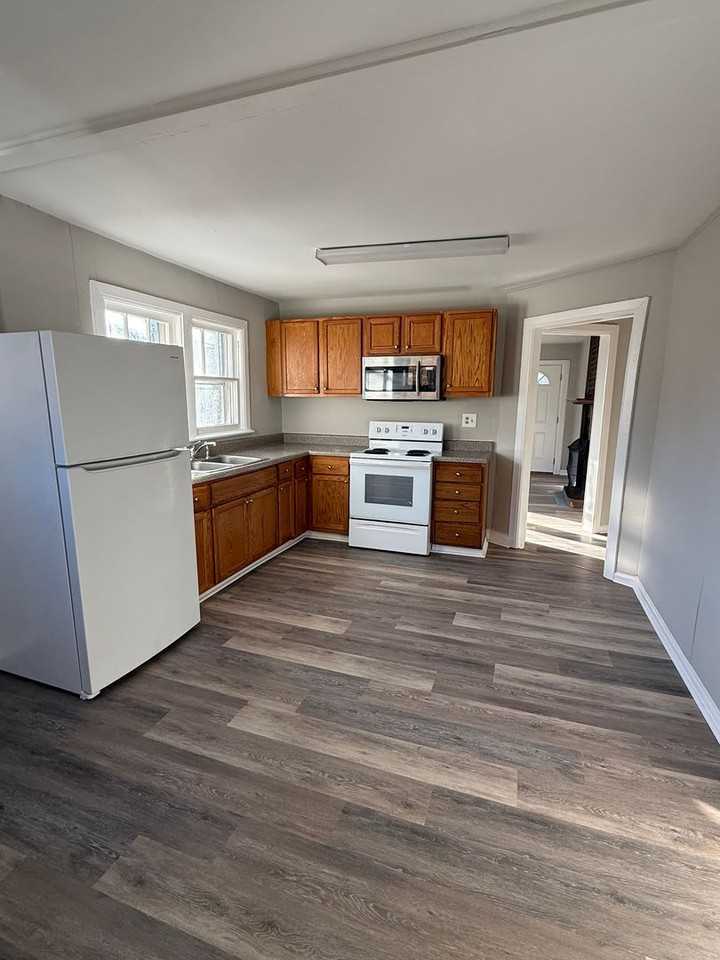 161 N Three Notch Rd - Photo 3 of 6