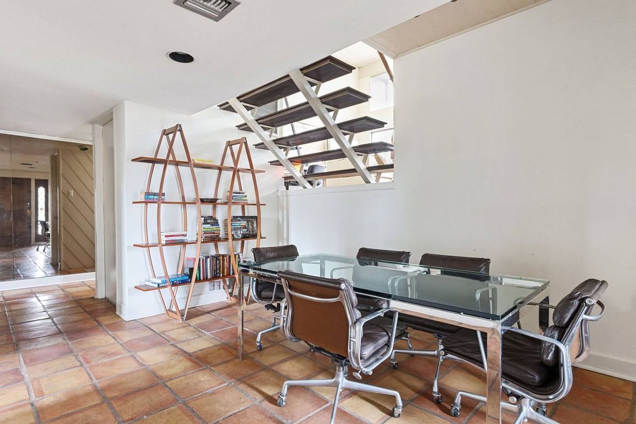 3102 Eisenhauer Rd #A1 - Photo 5 of 26