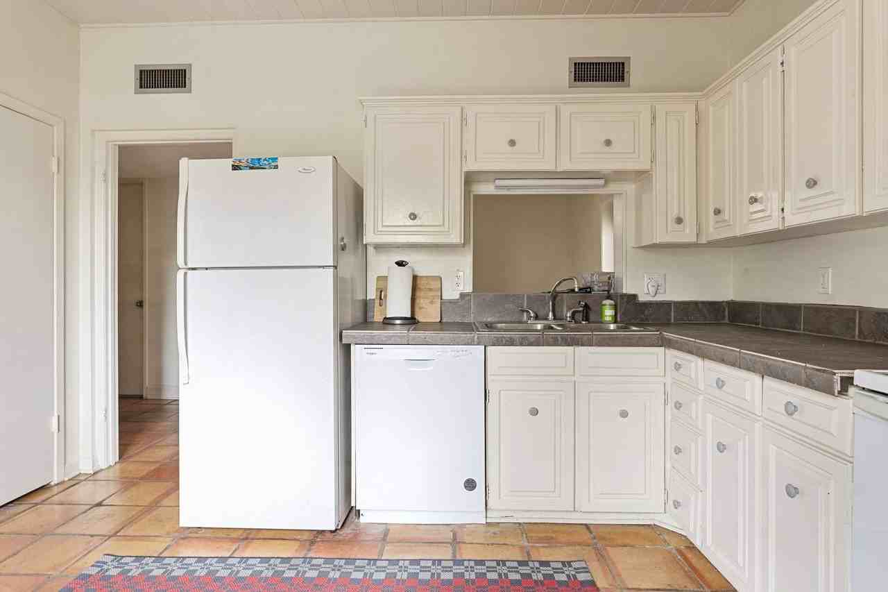 3102 Eisenhauer Rd #A1 - Photo 7 of 26