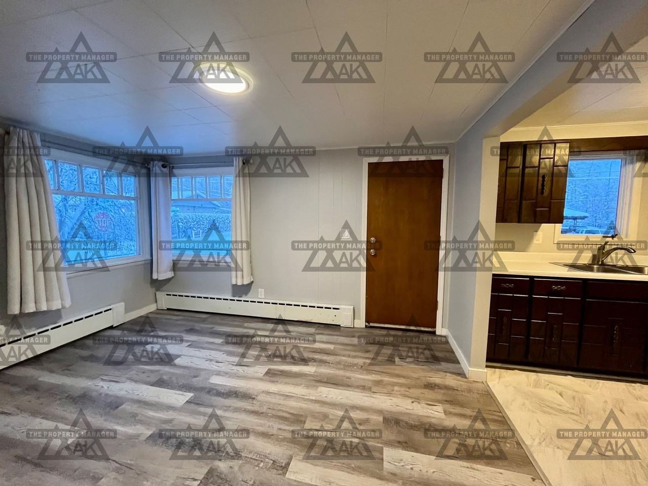 827 15th Ave - Photo 4 of 21