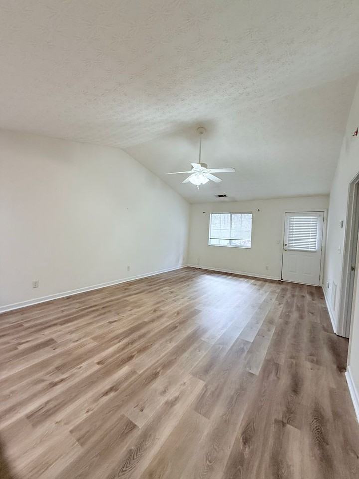 3975 Hidden Hollow Dr - Photo 2 of 16