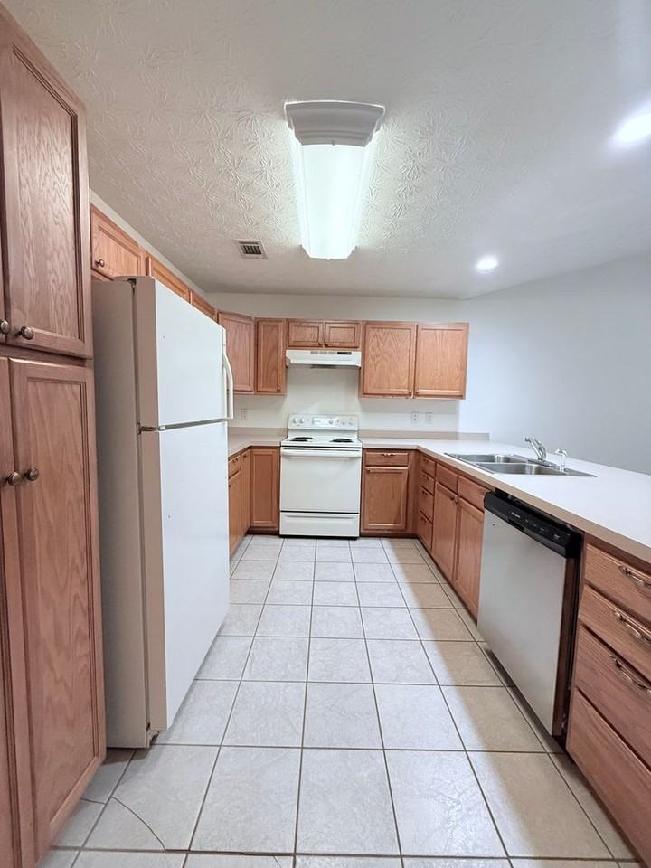 3975 Hidden Hollow Dr - Photo 5 of 16