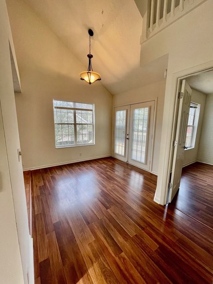 1001 Lassiter Dr - Photo 5 of 31