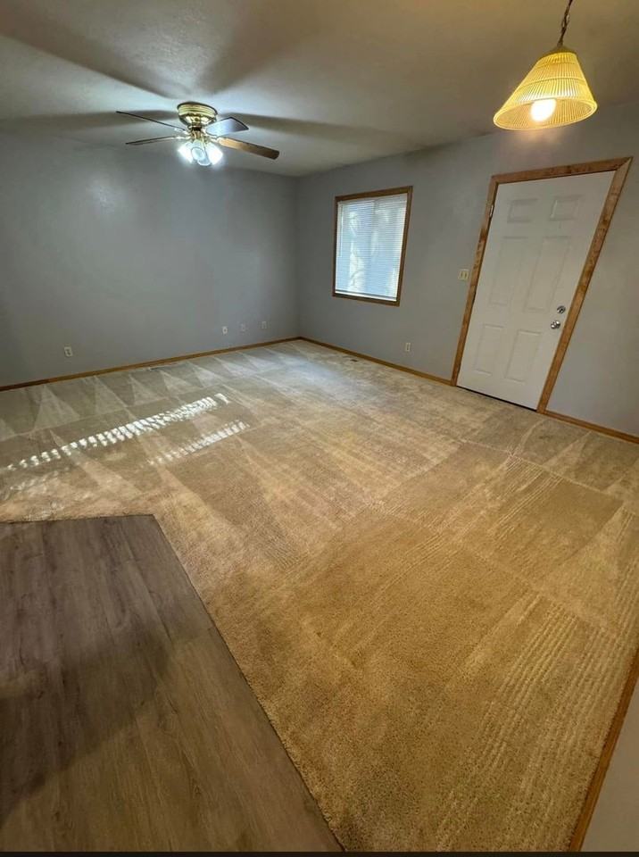 715 Avenue C - Photo 4 of 6