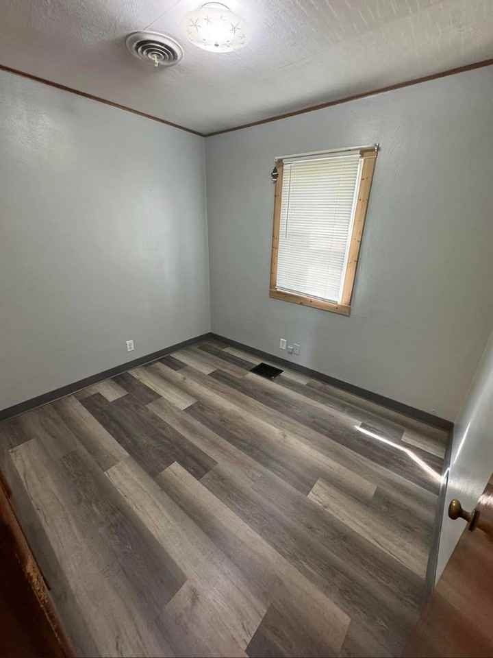 22792 Kansas Ave - Photo 5 of 10