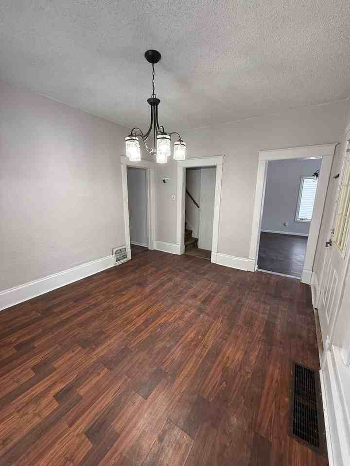 532 S 16th St - Photo 2 of 12