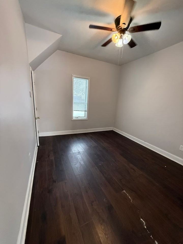 532 S 16th St - Photo 4 of 12