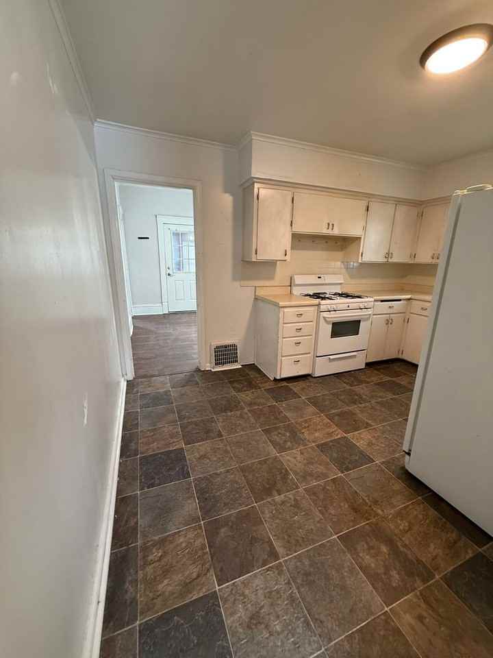 532 S 16th St - Photo 6 of 12