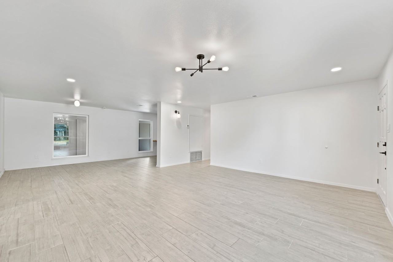 1101 Lark Ave - Photo 3 of 23