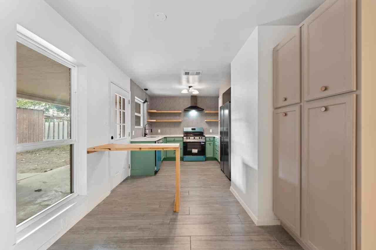 1101 Lark Ave - Photo 6 of 23