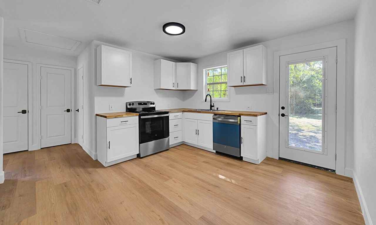 3132 N 25th St - Photo 7 of 22