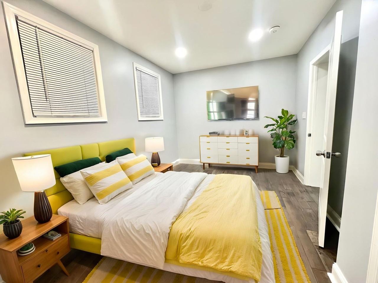 1222 Missouri Ave Nw - Photo 3 of 15