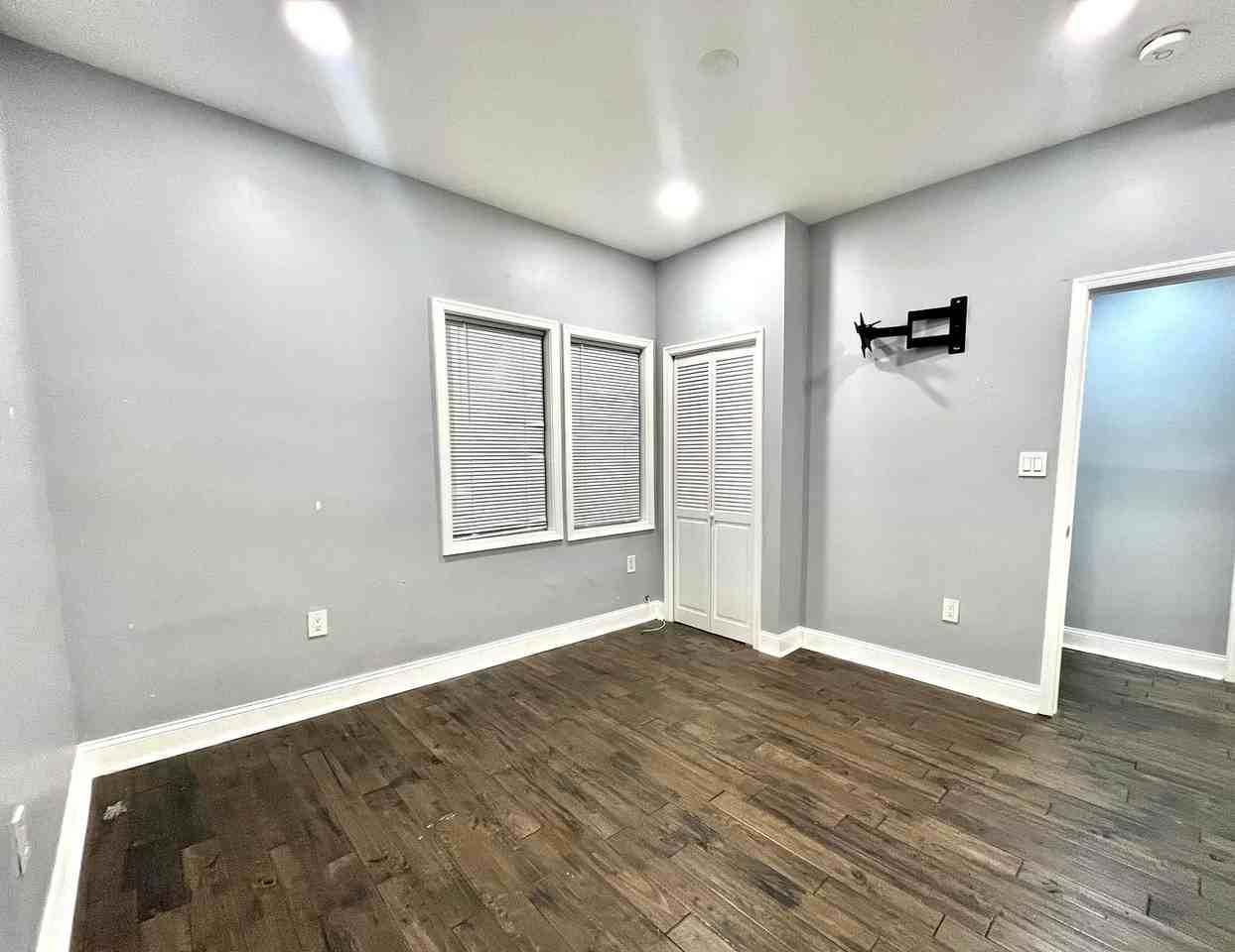 1222 Missouri Ave Nw - Photo 6 of 15