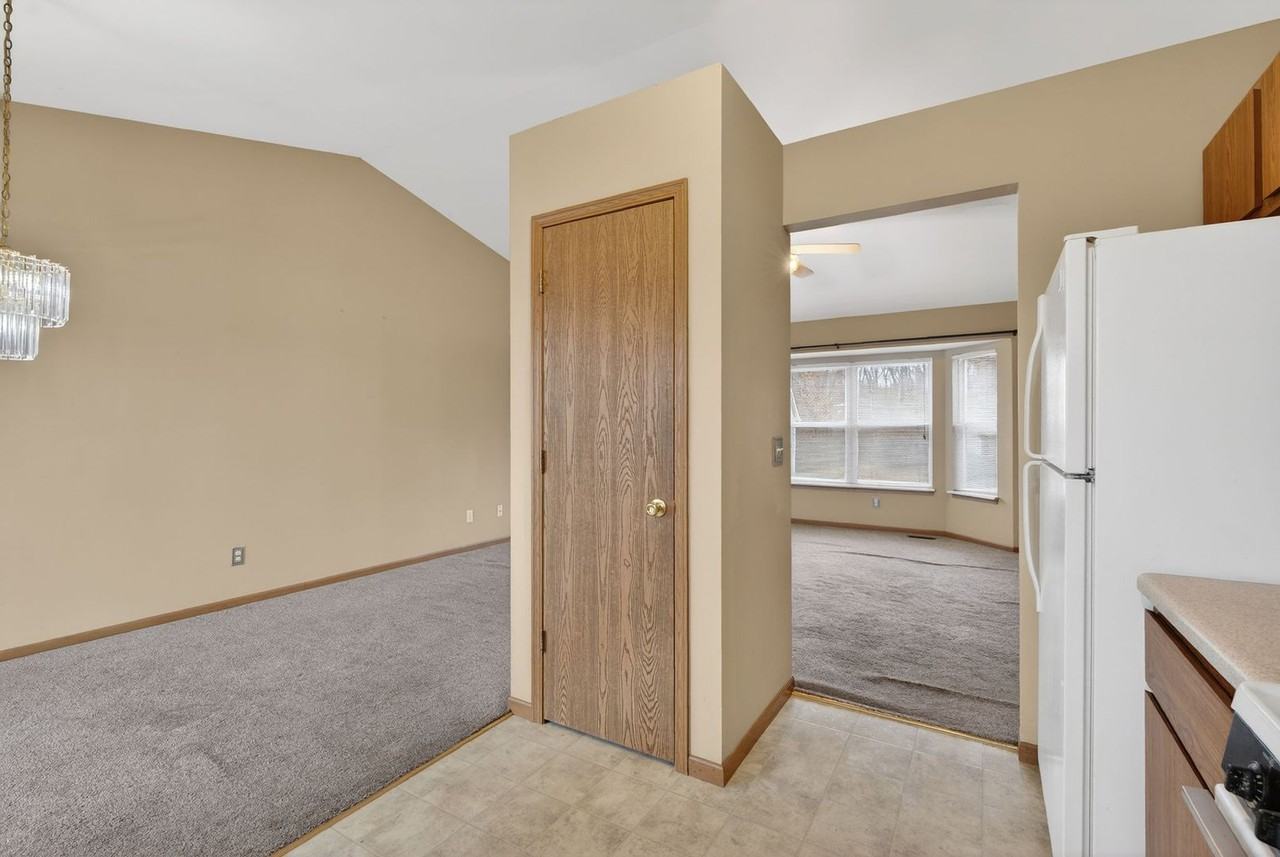 12538 Evening Shade Dr - Photo 7 of 32