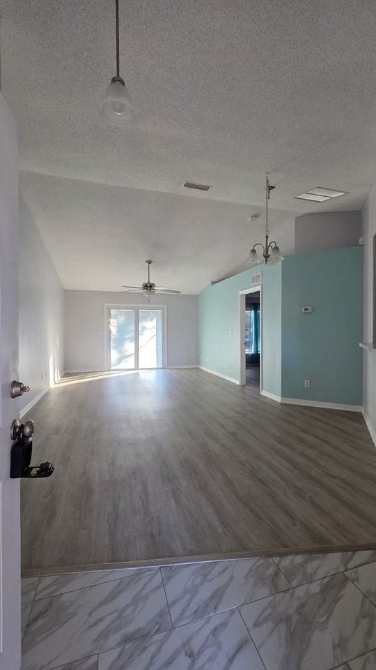 613 Clairmont Ln - Photo 2 of 14