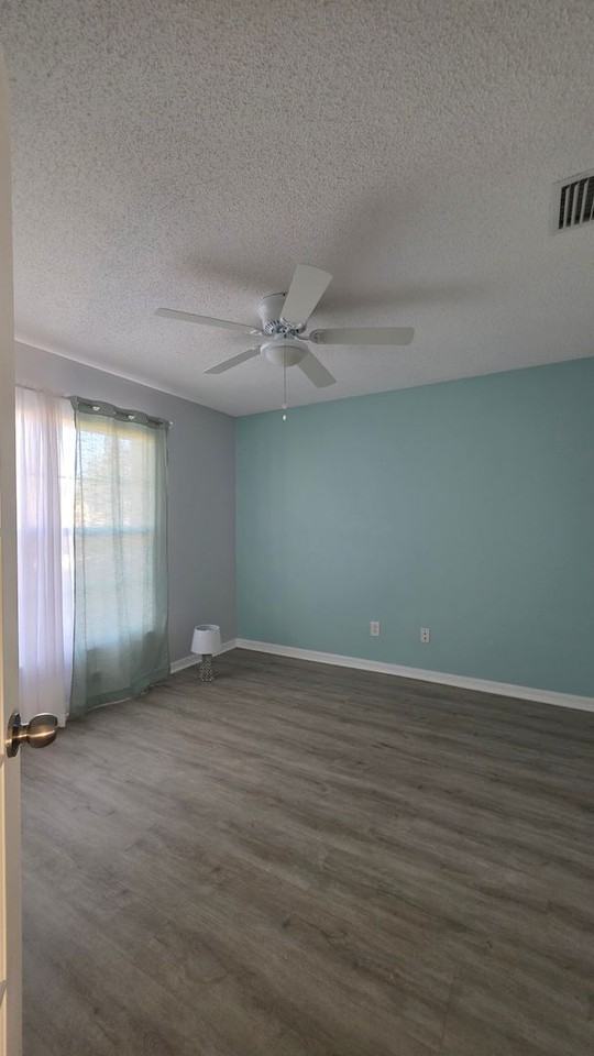 613 Clairmont Ln - Photo 6 of 14