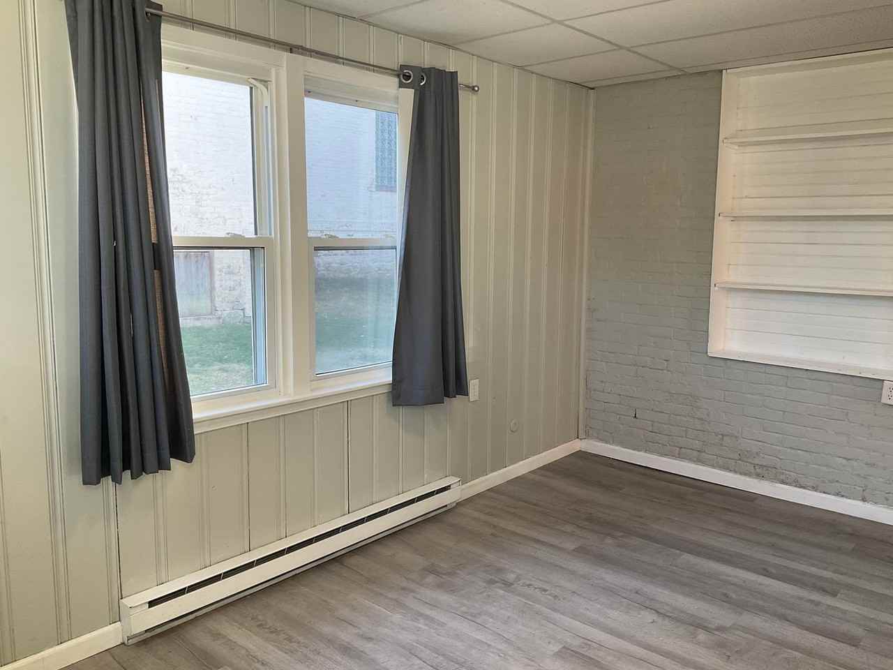 208 S Charles Street - Photo 5 of 22