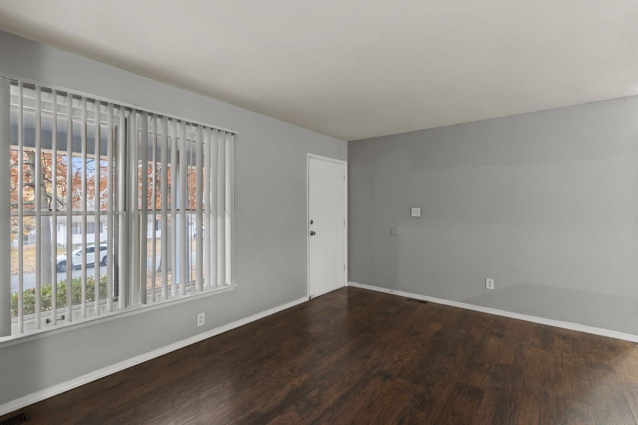 617 Science Hill Dr - Photo 2 of 17