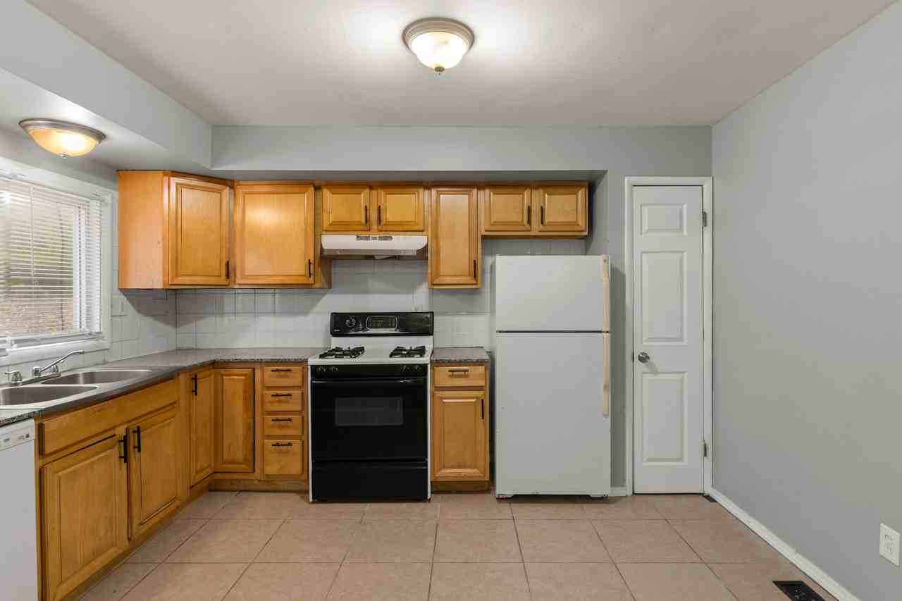 617 Science Hill Dr - Photo 7 of 17