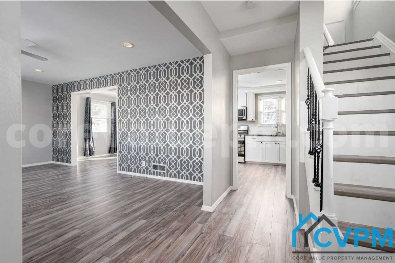 311 Ardmore Rd - Photo 4 of 26