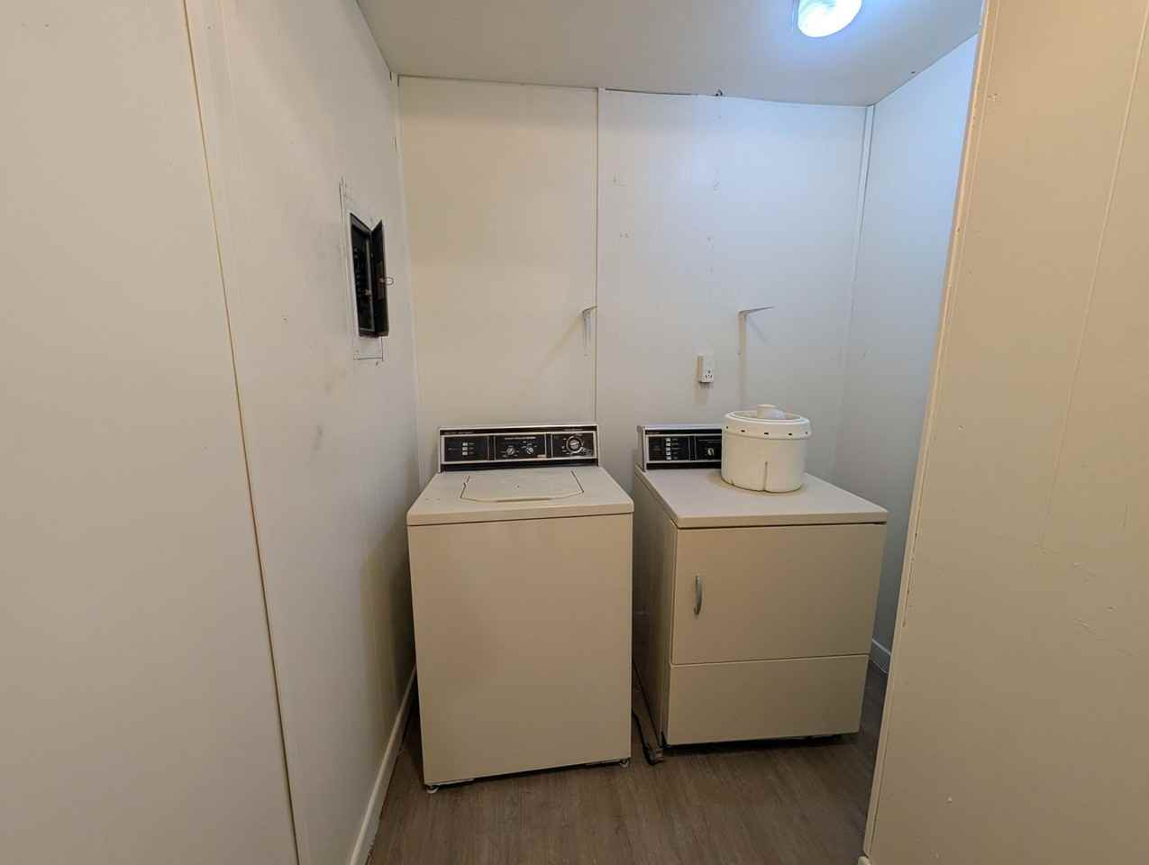 3 Lynda Ave - Photo 4 of 8