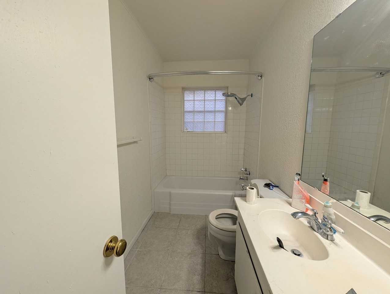 3 Lynda Ave - Photo 7 of 8