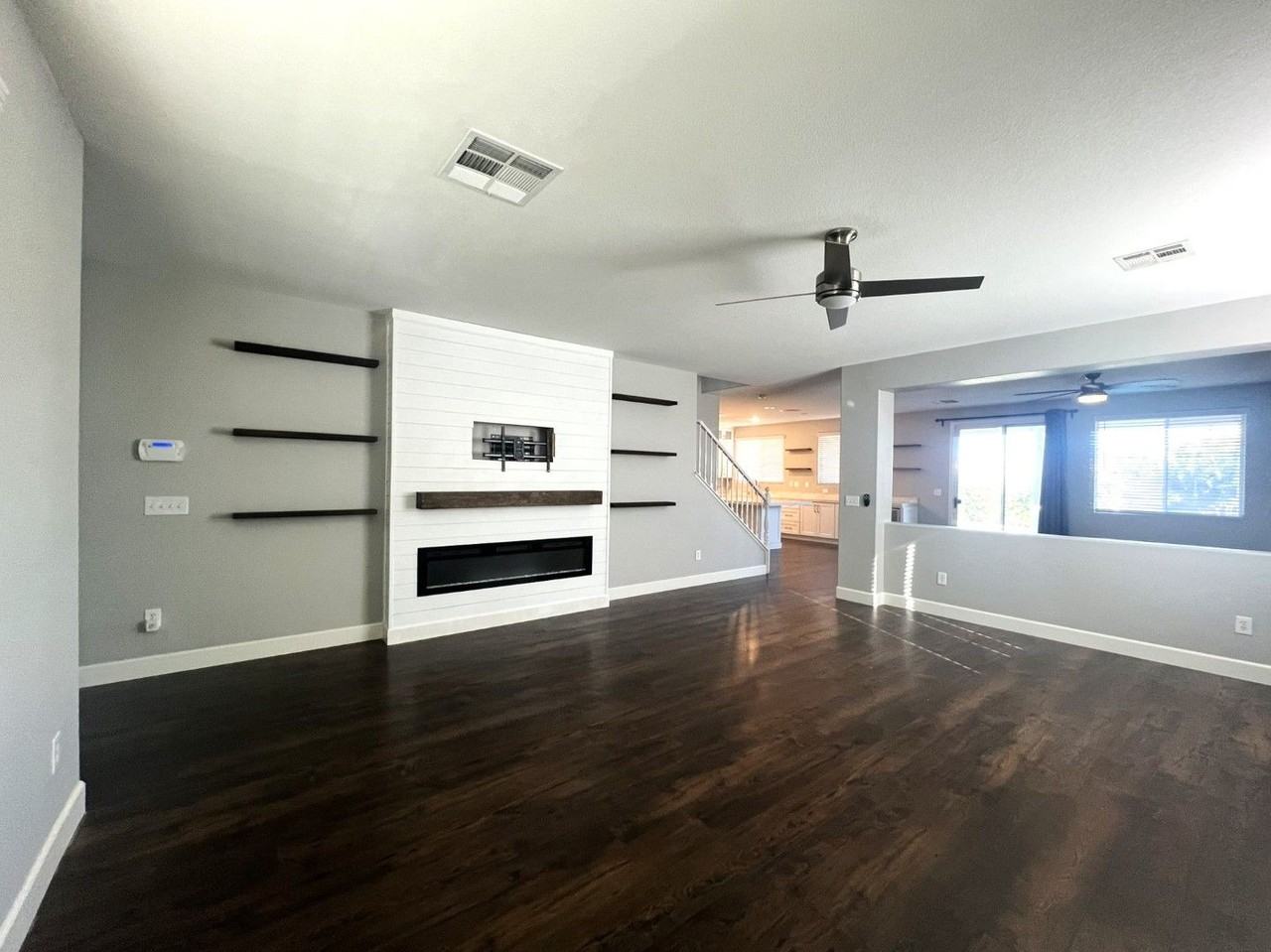 6316 Silver Edge St - Photo 3 of 21