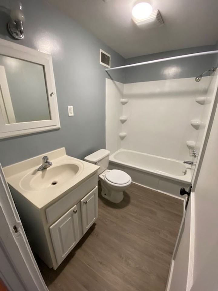 326 Camden Ave - Photo 5 of 9