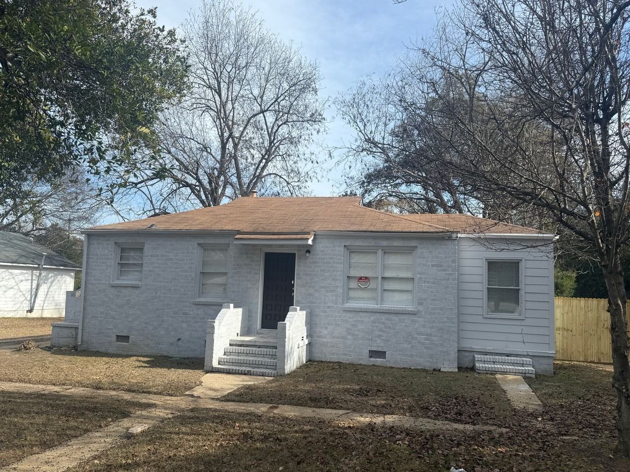 2348 S Lumpkin Rd - Photo 2 of 20