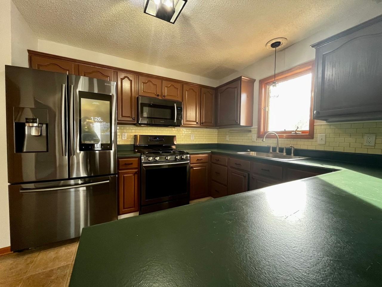 9101 Olmston Dr - Photo 4 of 40