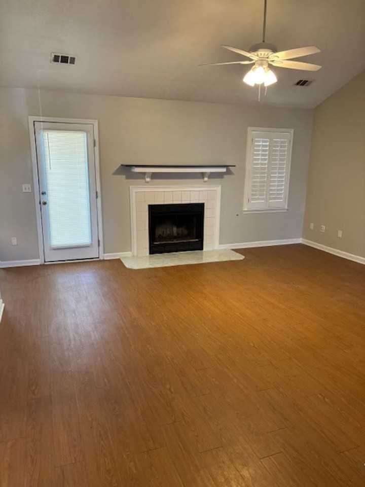 7121 Vinings Ct - Photo 4 of 13