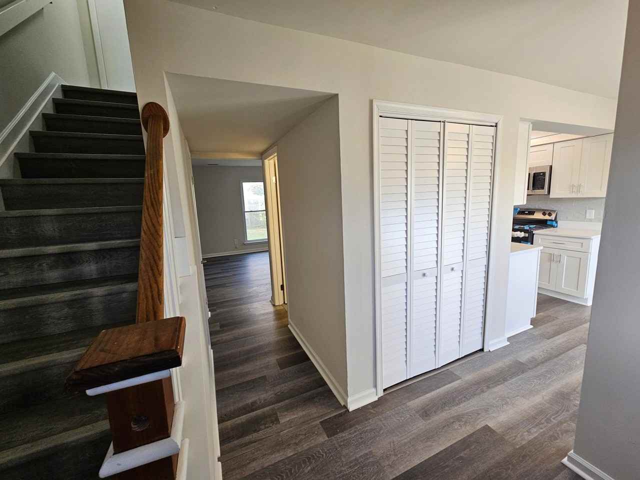 1026 Smoke Tree Ln - Photo 2 of 16