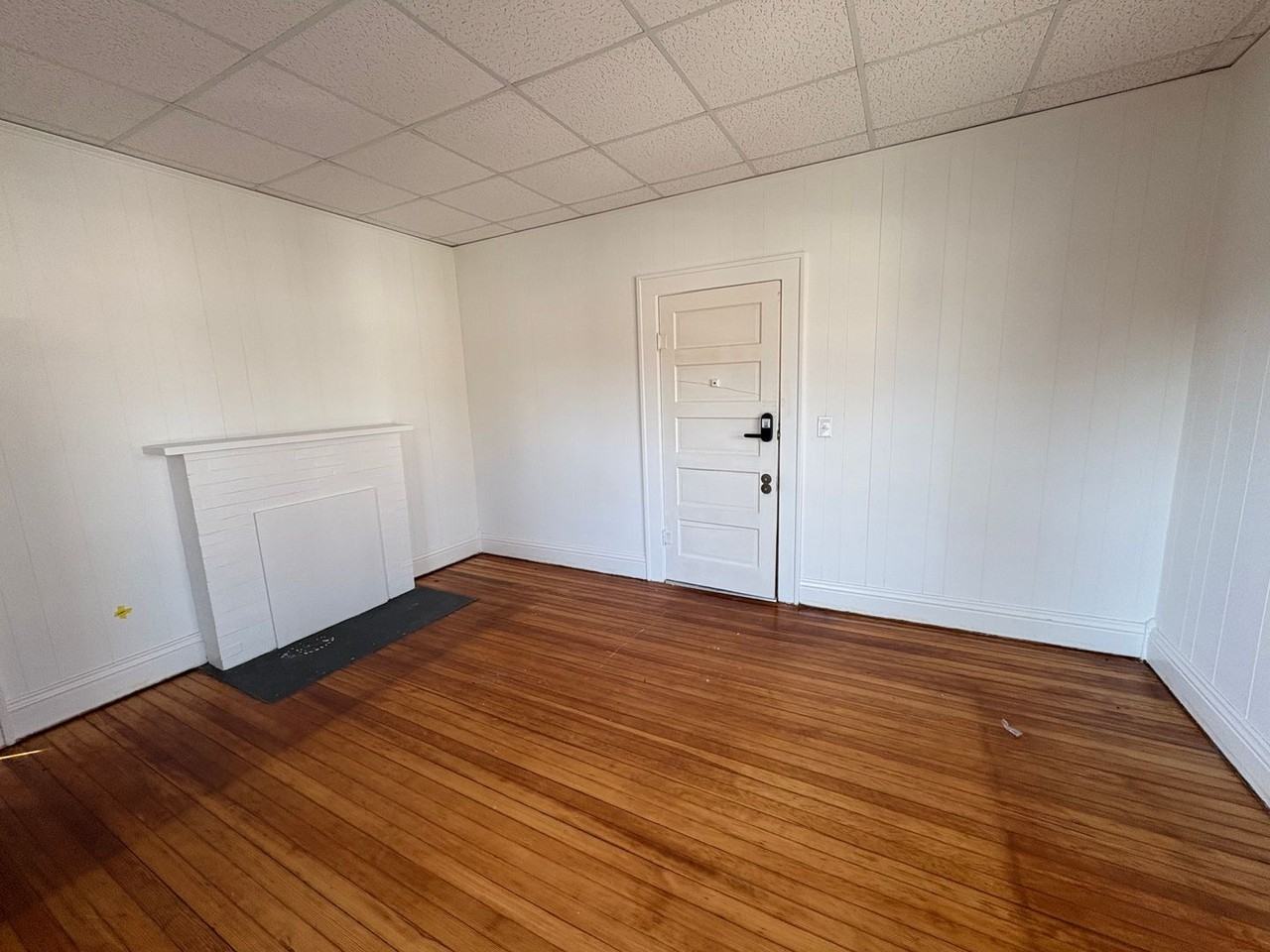 402 E Wayne Street - Photo 5 of 14