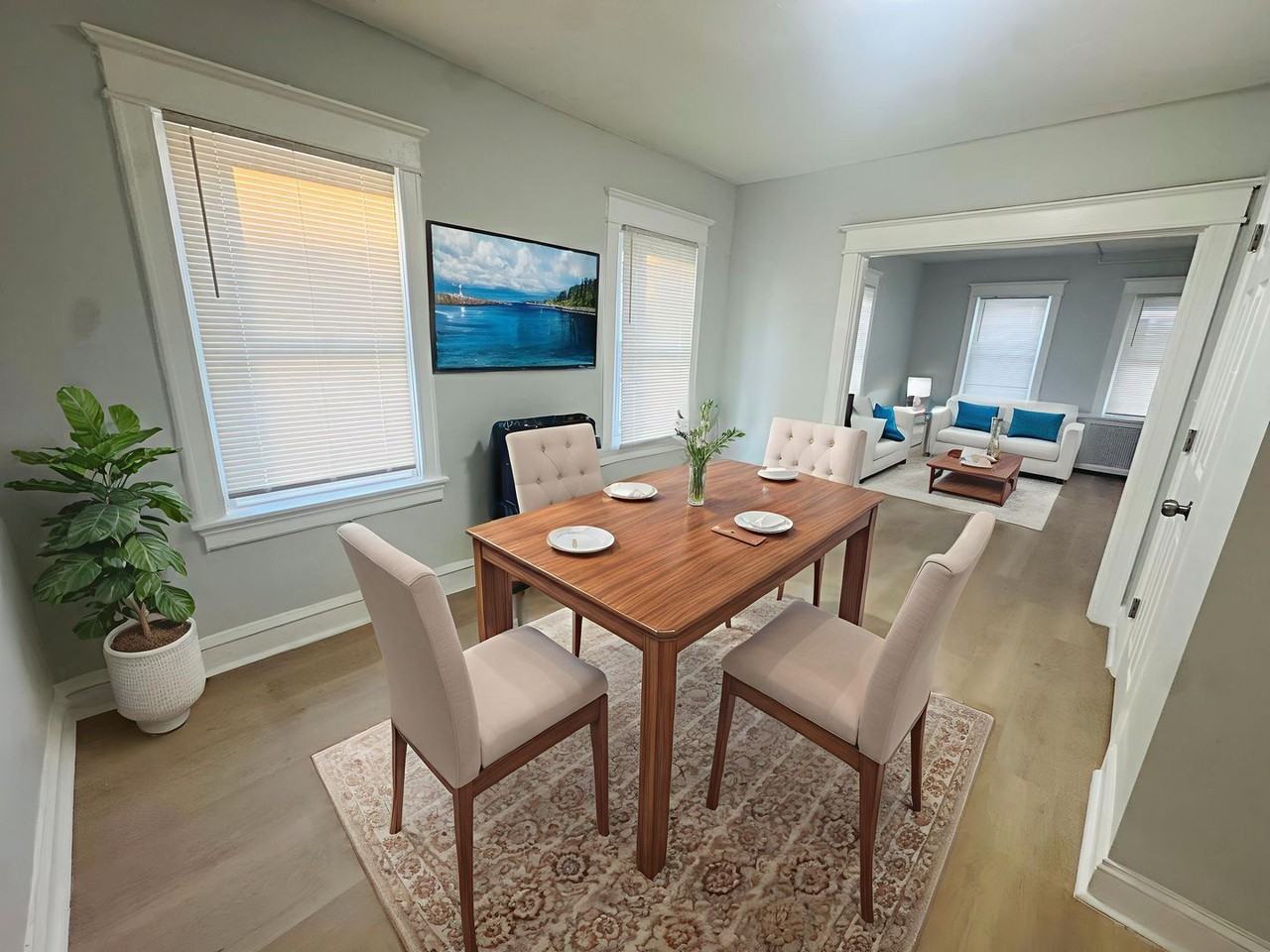 5328 W Columbia Ave - Photo 2 of 23