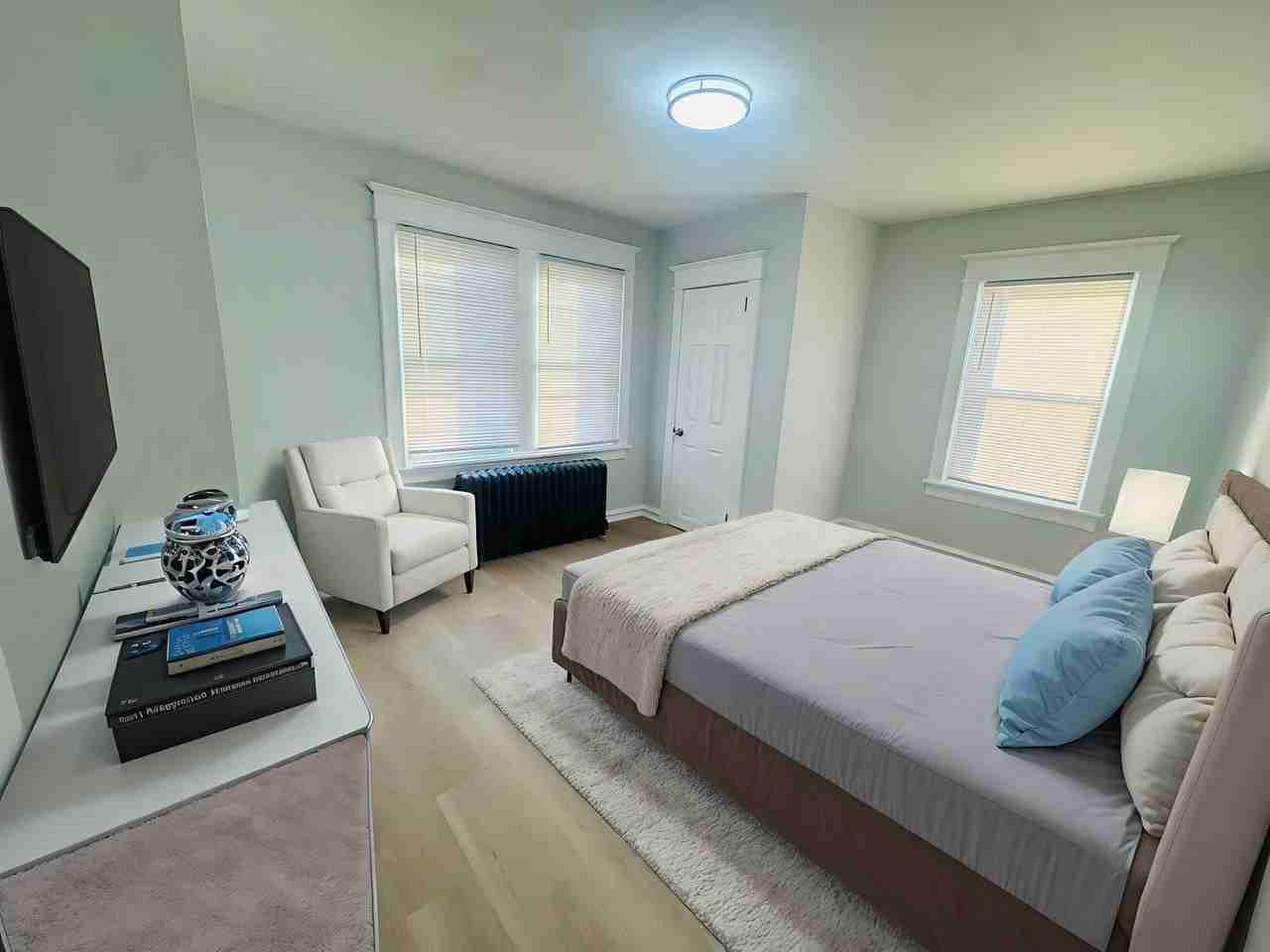 5328 W Columbia Ave - Photo 5 of 23