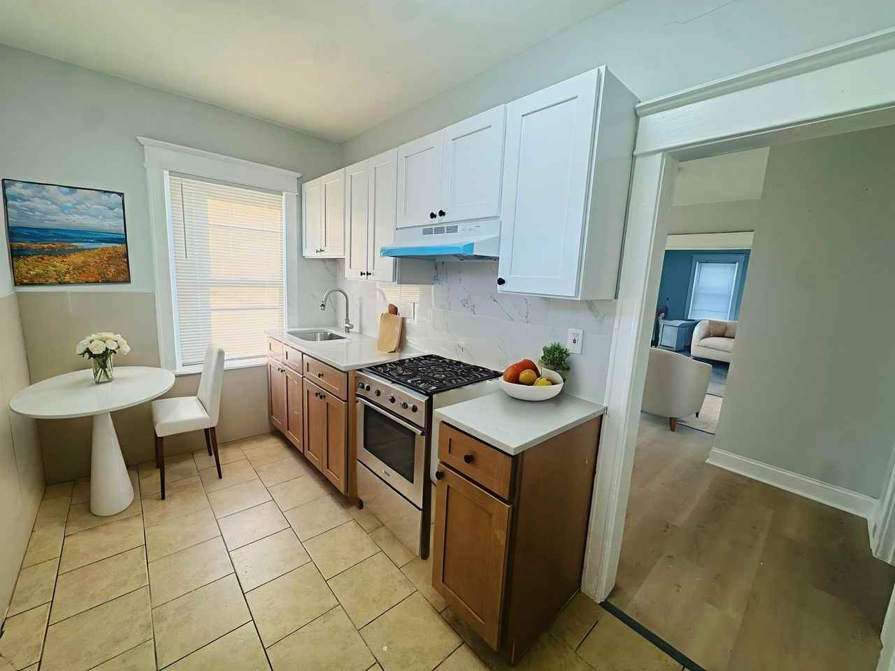 5328 W Columbia Ave - Photo 6 of 23