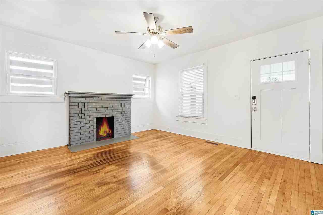 1724 Cullman Ave - Photo 4 of 21