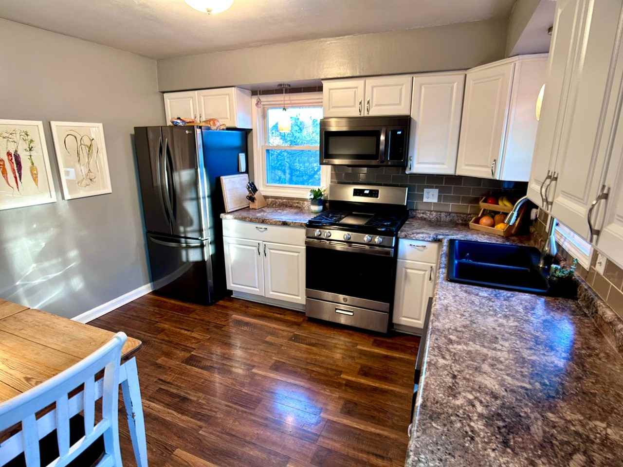 300 N 90th St - Photo 5 of 13