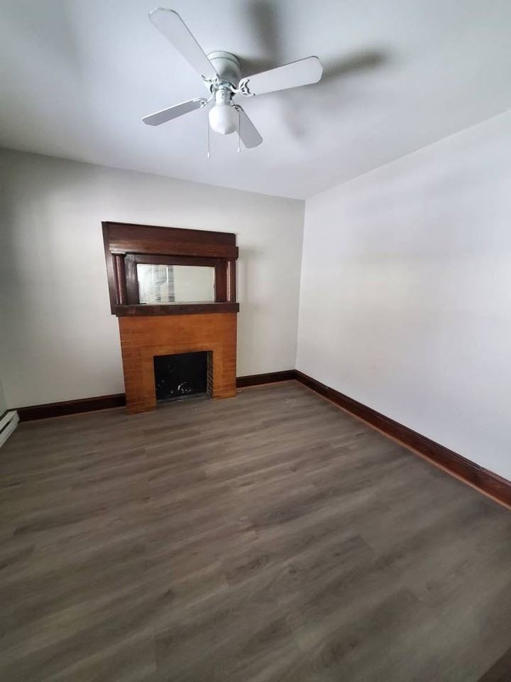 2062 W 87th St - Photo 6 of 31