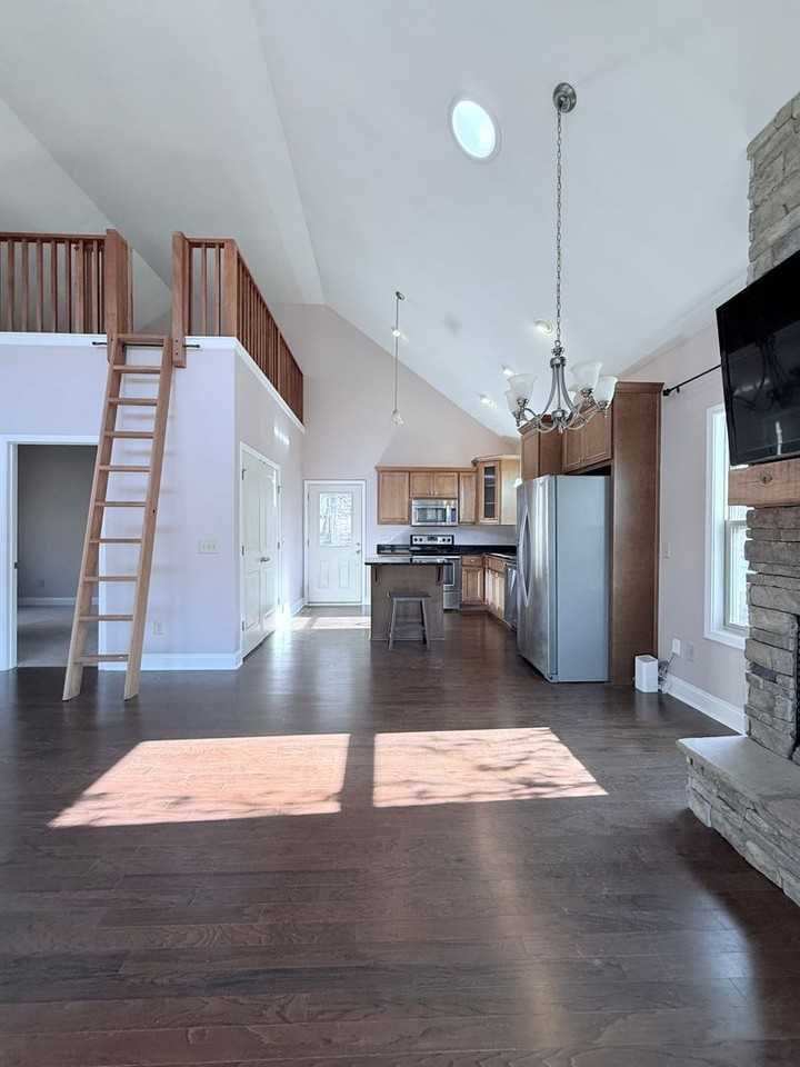 1747 Duncan Bridge Rd - Photo 4 of 27