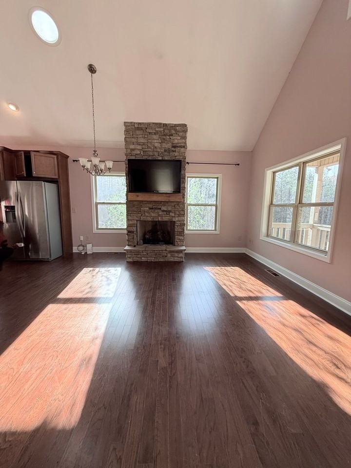 1747 Duncan Bridge Rd - Photo 6 of 27